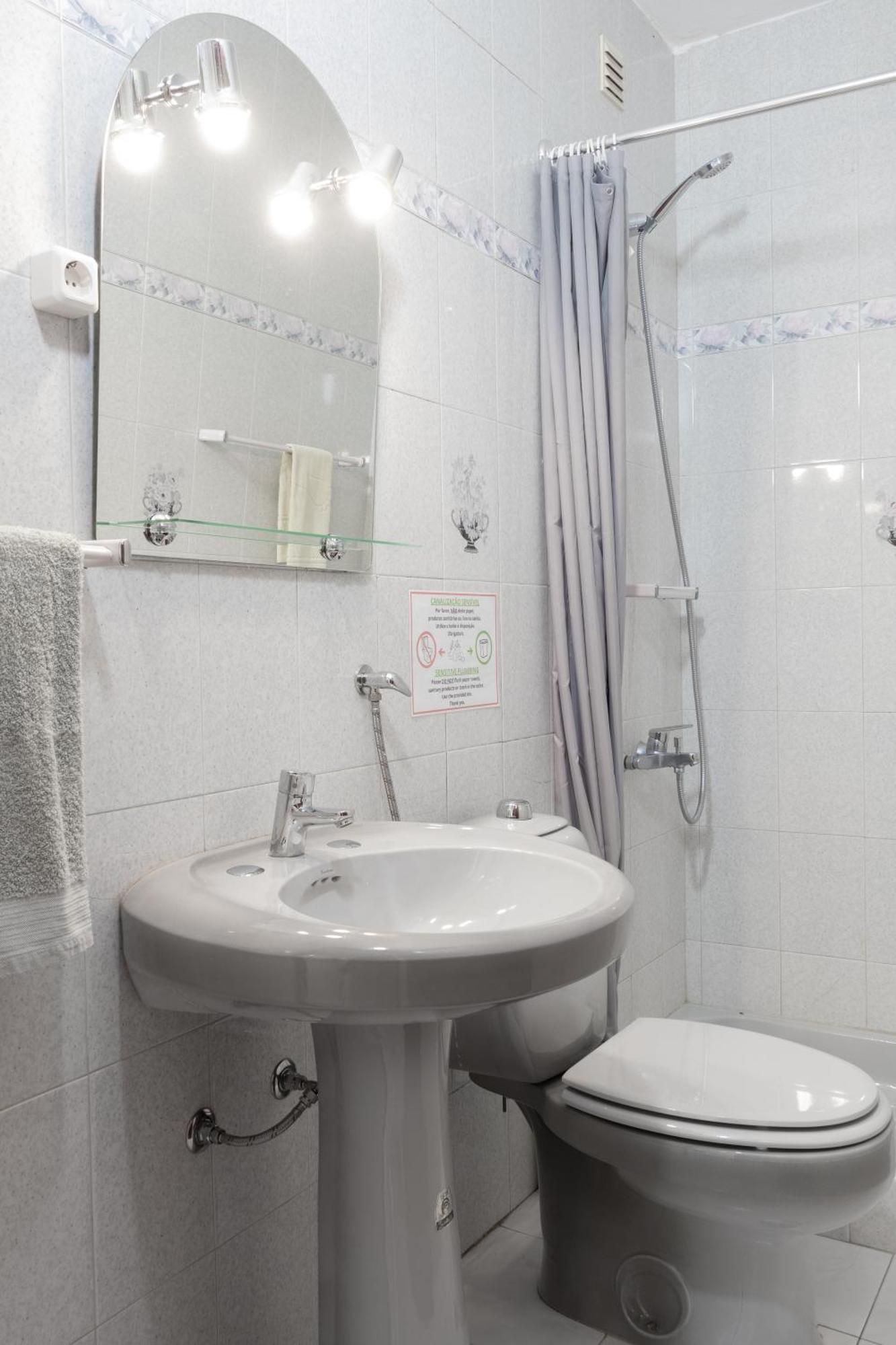 Blife Martinya House - Private Rooms And Apartments Olhão Esterno foto